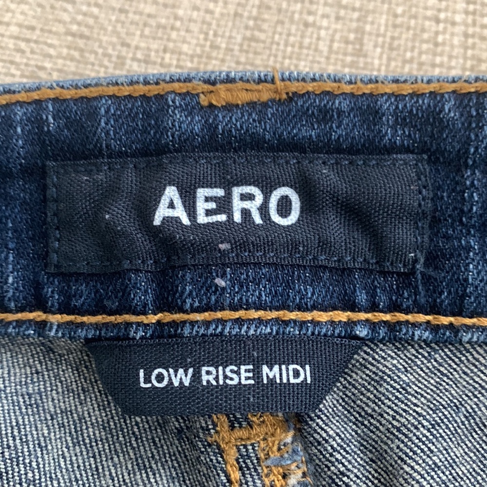 Women’s size 4 jean shorts - Picture 3 of 3